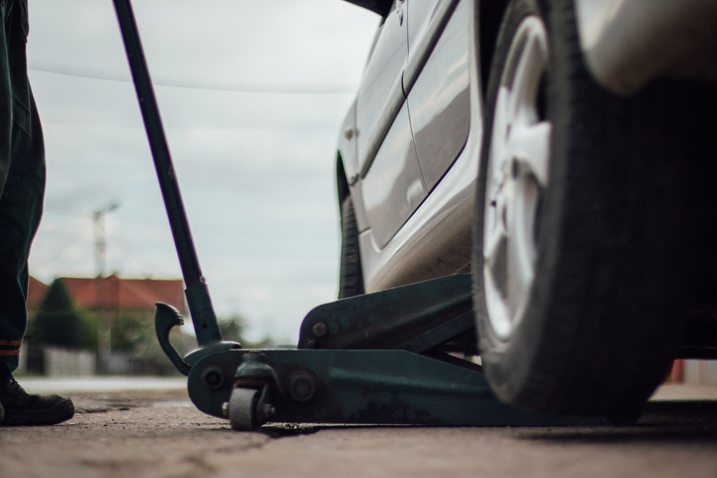 tire-change-service-virginia-beach